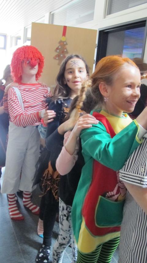 Fasnachtsmorgen in der Schule – Bild 6