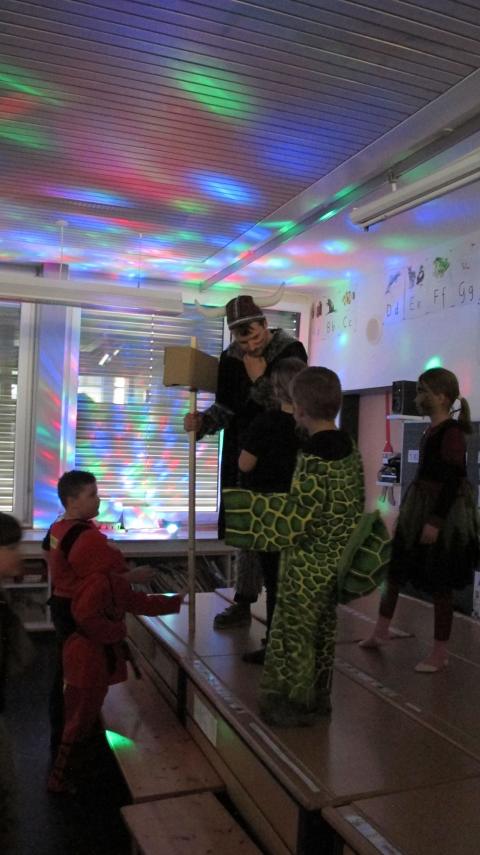 Fasnachtsmorgen in der Schule – Bild 8