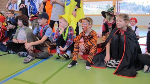 Fasnachtsmorgen in der Schule – Bild 10